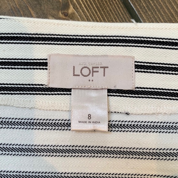 LOFT Pinstriped Mini Skirt Sz. 8 - Picture 5 of 6